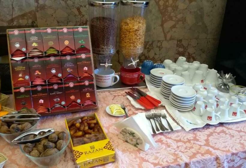 צימר Palazzo Moraschi Subiaco