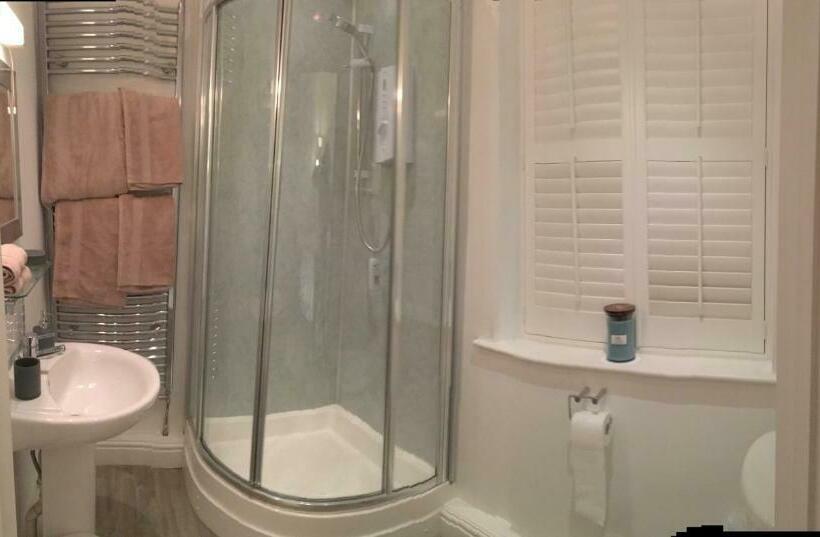 צימר Smallbrook Cottage