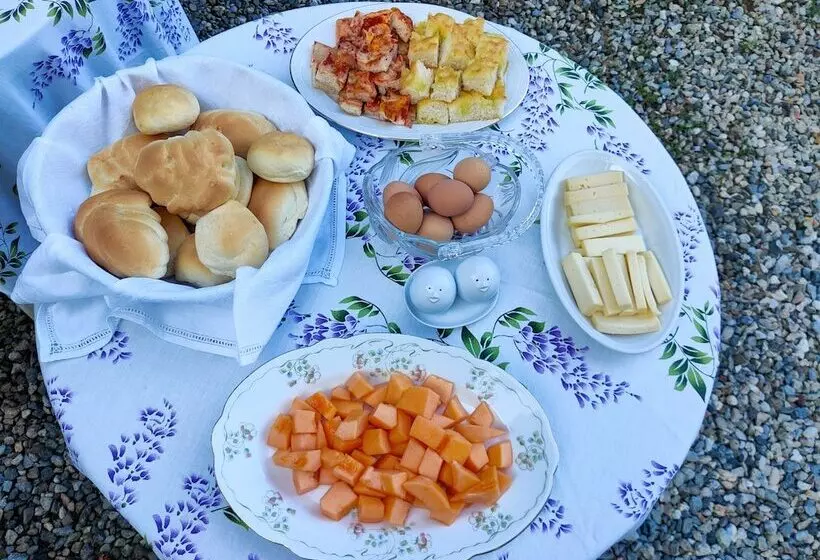 تختخواب و صبحانه Villa Laura