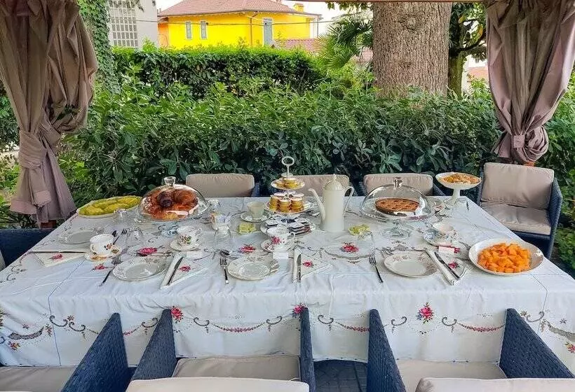 تختخواب و صبحانه Villa Laura