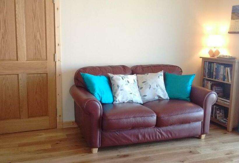 Fara 2 Room, 1 Bedroom B&b Private Suite