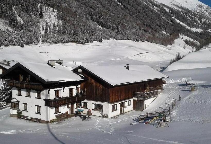 בית מלון כפרי Bio Berghof