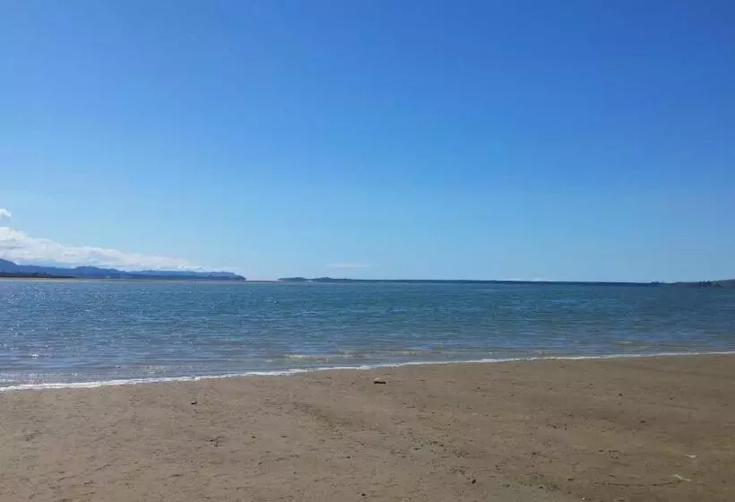 Majatalo Tranquil Private Rural Retreat