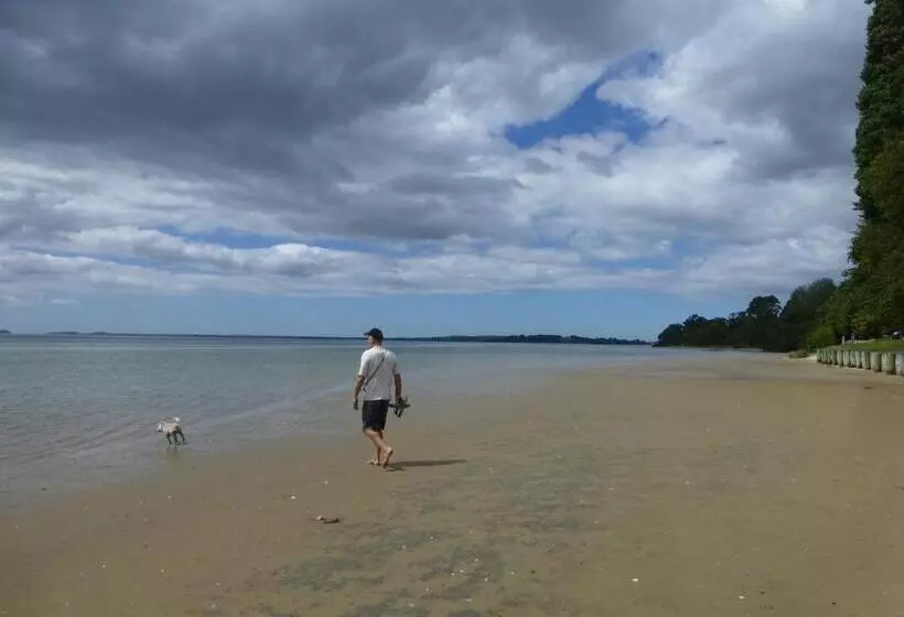 Majatalo Tranquil Private Rural Retreat