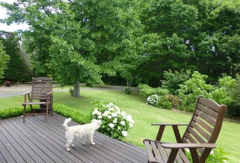 Majatalo Tranquil Private Rural Retreat