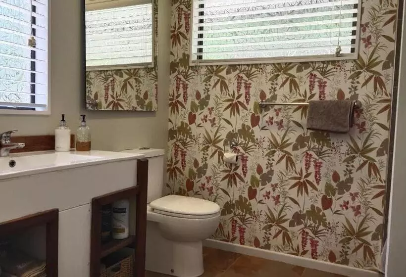 Majatalo Tranquil Private Rural Retreat