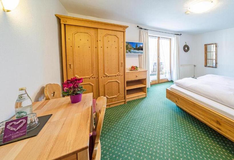 ユースホステル Frühstückspension Gästehaus Zum Weissen Rössl