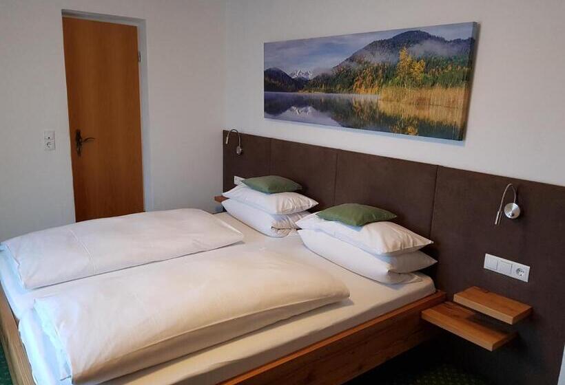 ユースホステル Frühstückspension Gästehaus Zum Weissen Rössl