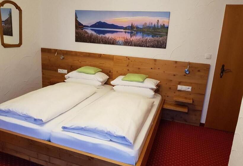 ユースホステル Frühstückspension Gästehaus Zum Weissen Rössl