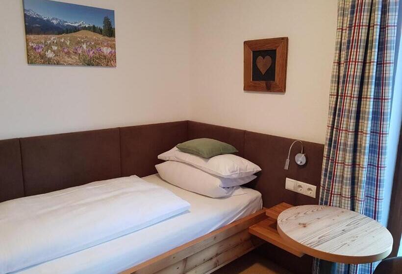 ユースホステル Frühstückspension Gästehaus Zum Weissen Rössl