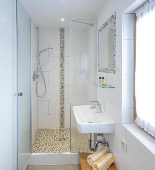 ユースホステル Frühstückspension Gästehaus Zum Weissen Rössl