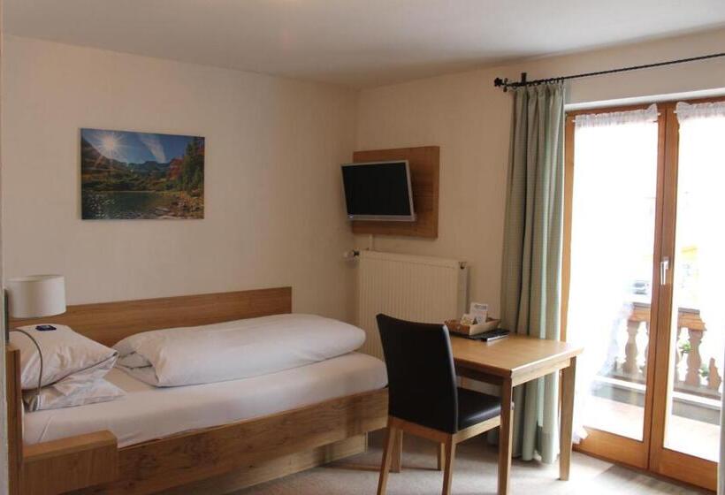 ユースホステル Frühstückspension Gästehaus Zum Weissen Rössl