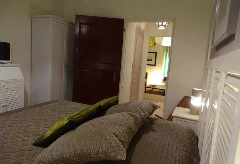 Aamiaismajoitus (B&B) Chambres D Hôtes Belle Vigneronne