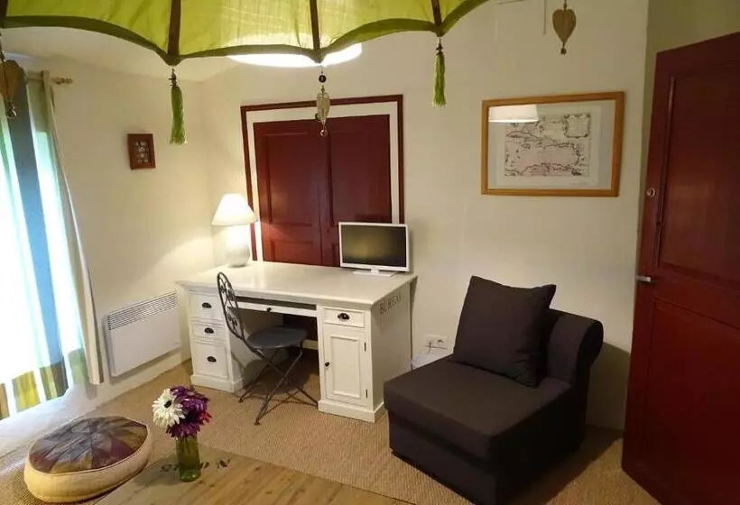 Aamiaismajoitus (B&B) Chambres D Hôtes Belle Vigneronne