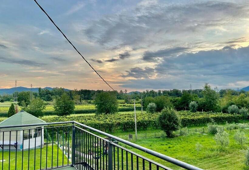 تختخواب و صبحانه Country House La Montagnola