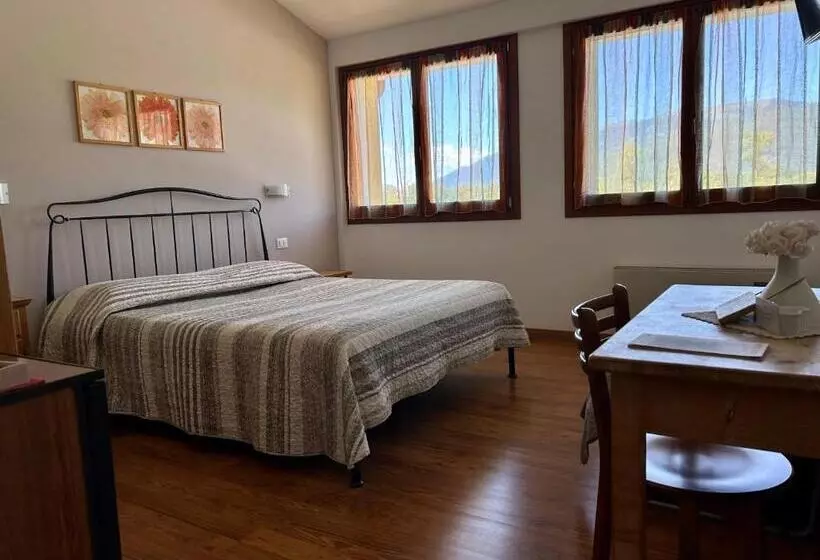 ベッドアンドブレックファースト Country House La Montagnola