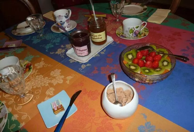 تختخواب و صبحانه Le Clos Des Rosiers