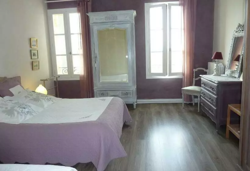 تختخواب و صبحانه Le Clos Des Rosiers