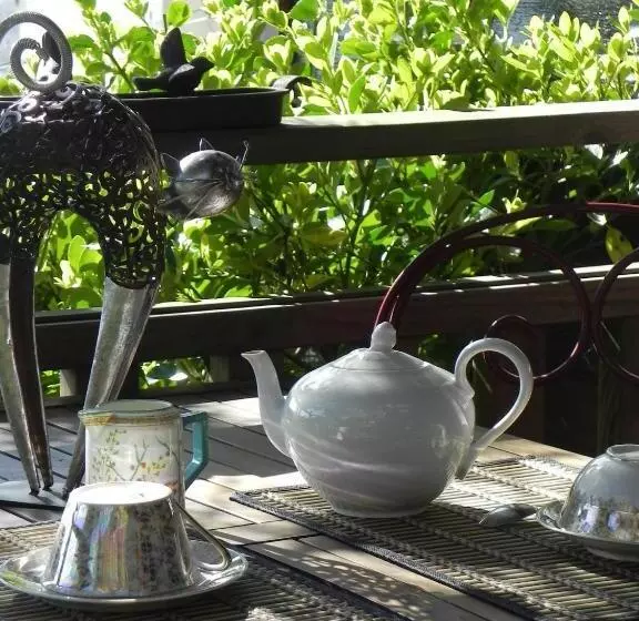 Aamiaismajoitus (B&B) Les Chambres Du Chat Perché