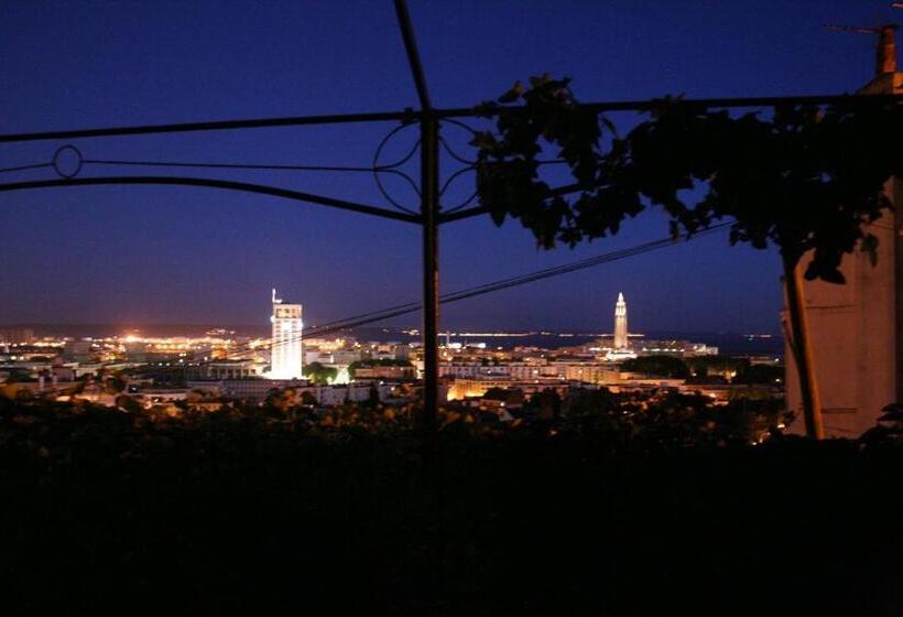 تختخواب و صبحانه Les Chambres Du Chat Perché