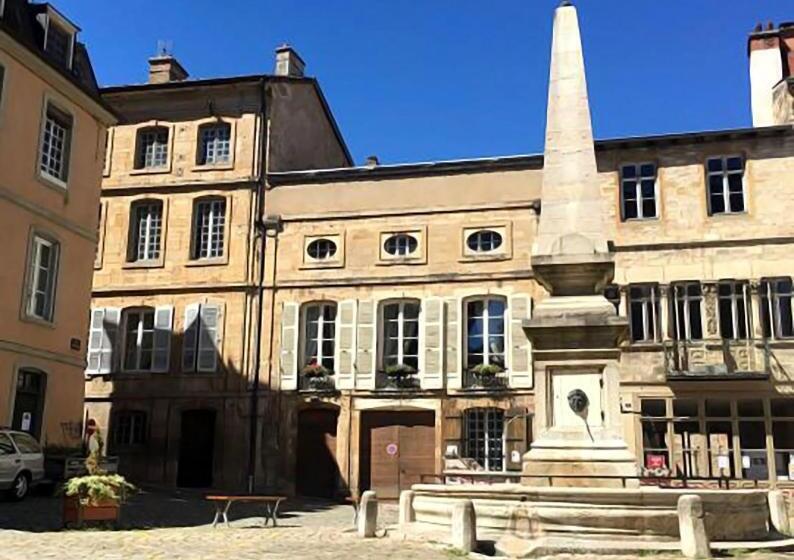 مبيت وإفطار Maison Romane 1136