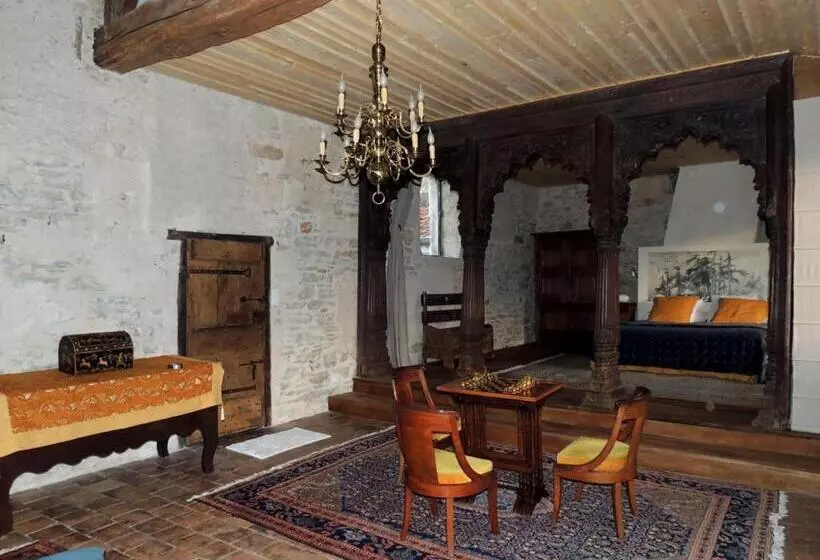 Aamiaismajoitus (B&B) Maison Romane 1136