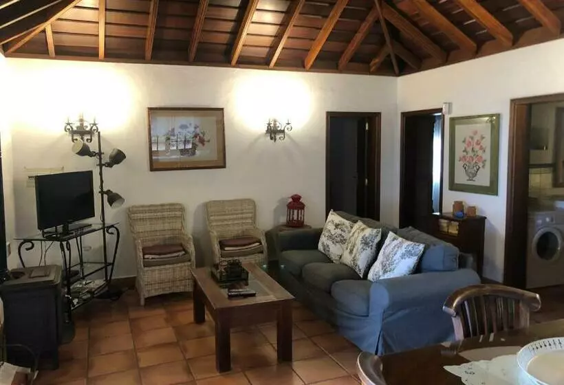 هتل Casa Rural Los Llanos Negros