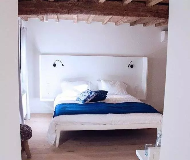 ホテル Maison Village