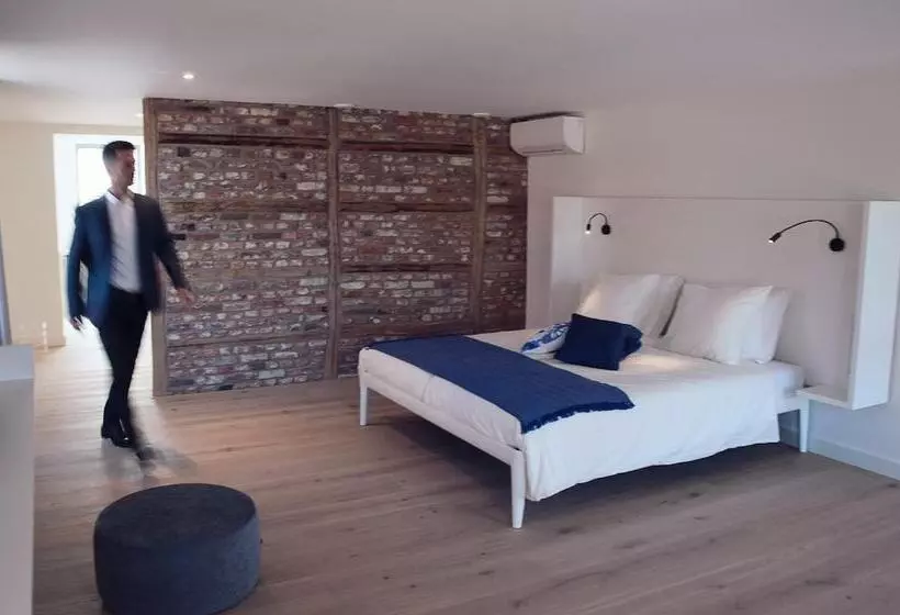 ホテル Maison Village