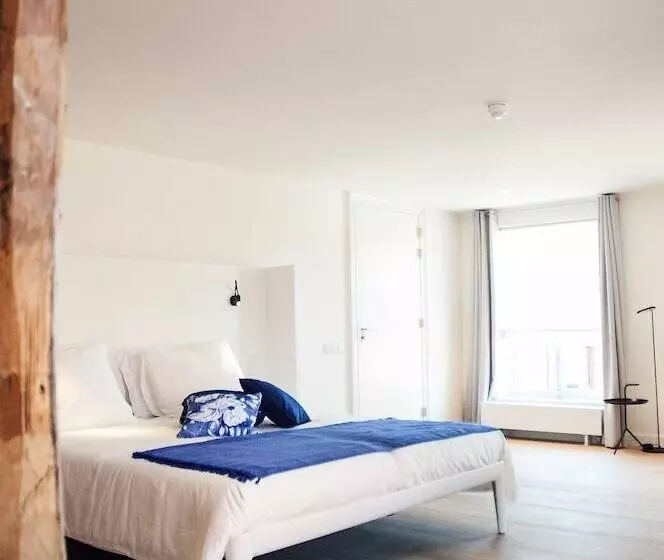 ホテル Maison Village