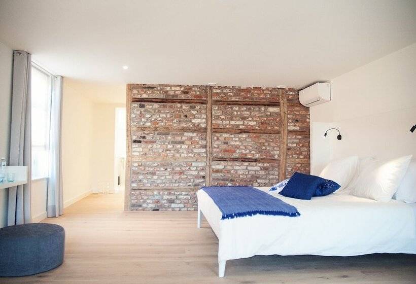 ホテル Maison Village