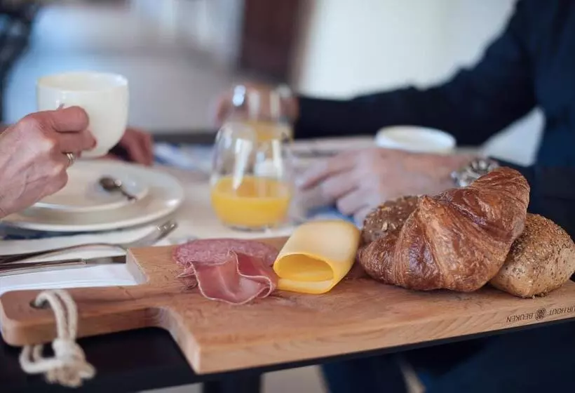 ホテル Maison Village