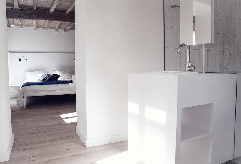 ホテル Maison Village