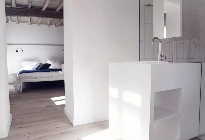 ホテル Maison Village