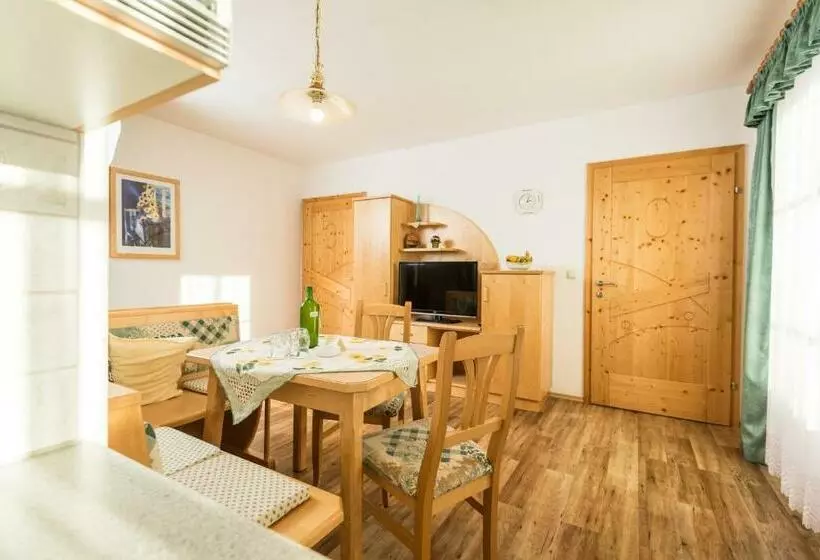 ペンション Bauernhof Hoenigshof