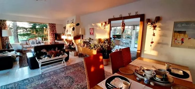 تختخواب و صبحانه Chambres D Hôtes Les Pins