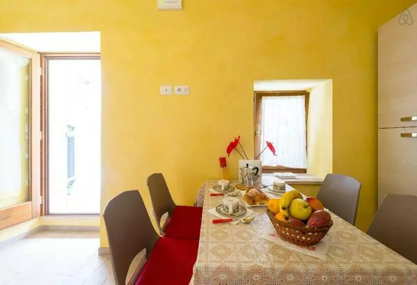 تختخواب و صبحانه Maisonrua