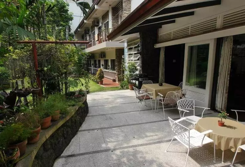 تختخواب و صبحانه New Manila Suites