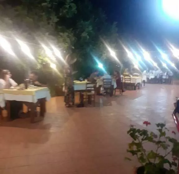 ホテル Agriturismo Pingitore