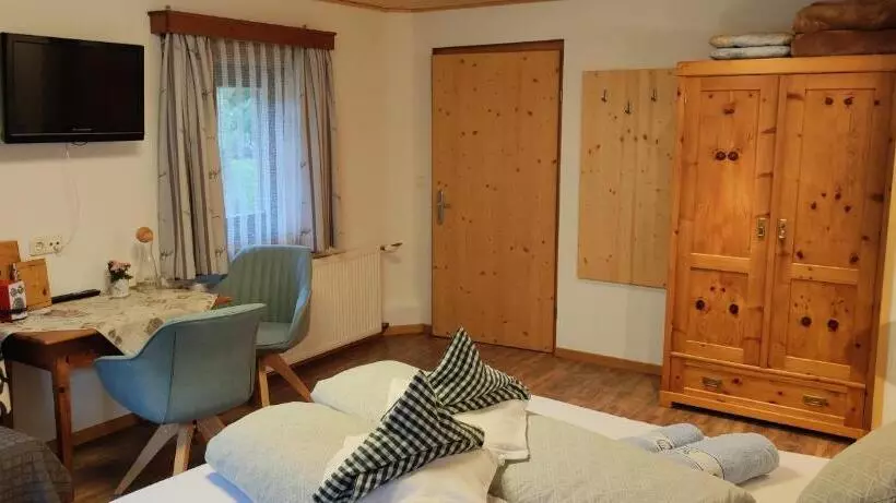 ホテル Pension Fürhapter Mit Bio  Bauernhof