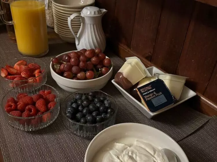 Majatalo Brooklands Guest House