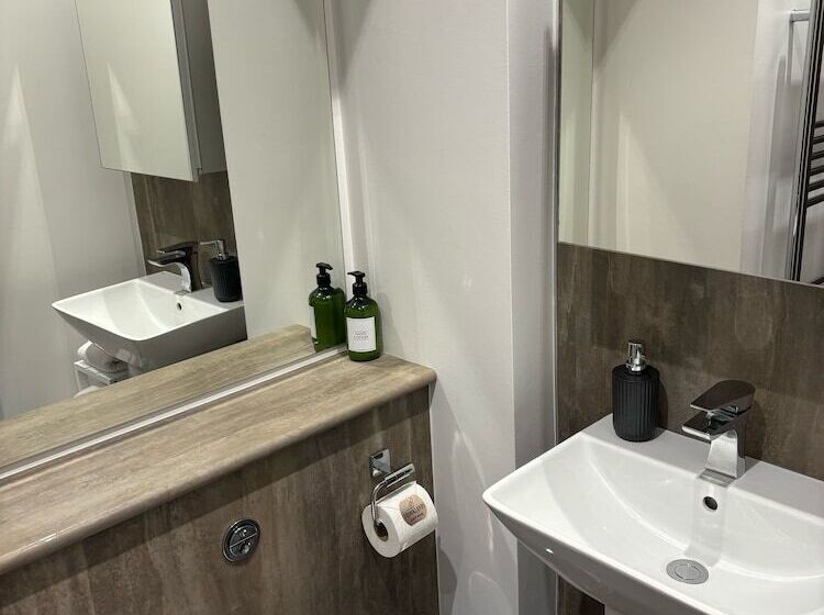 膳宿费 Brooklands Guest House