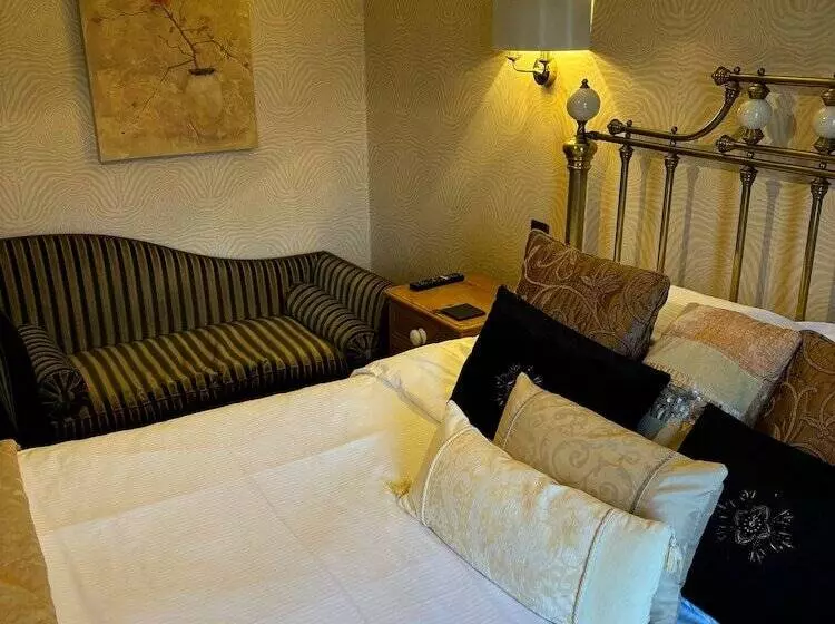 Majatalo Brooklands Guest House