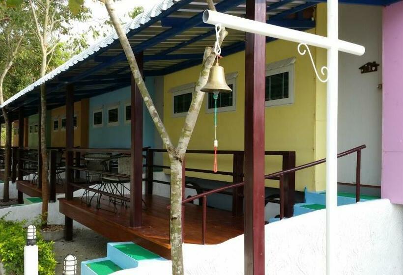 Pension Phloenlom Chomdao