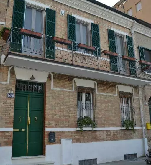 تختخواب و صبحانه Il Giardino Roccioso