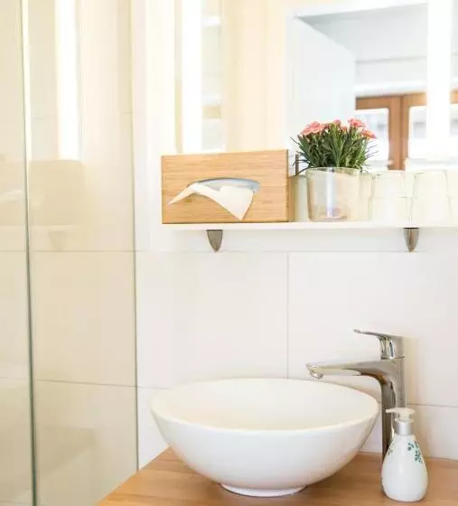 Aamiaismajoitus (B&B) Landhaus Alger