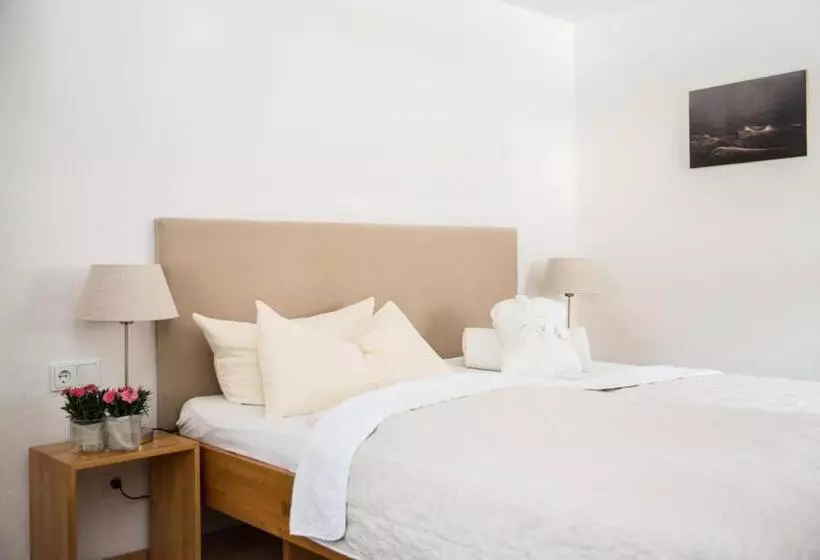 Aamiaismajoitus (B&B) Landhaus Alger