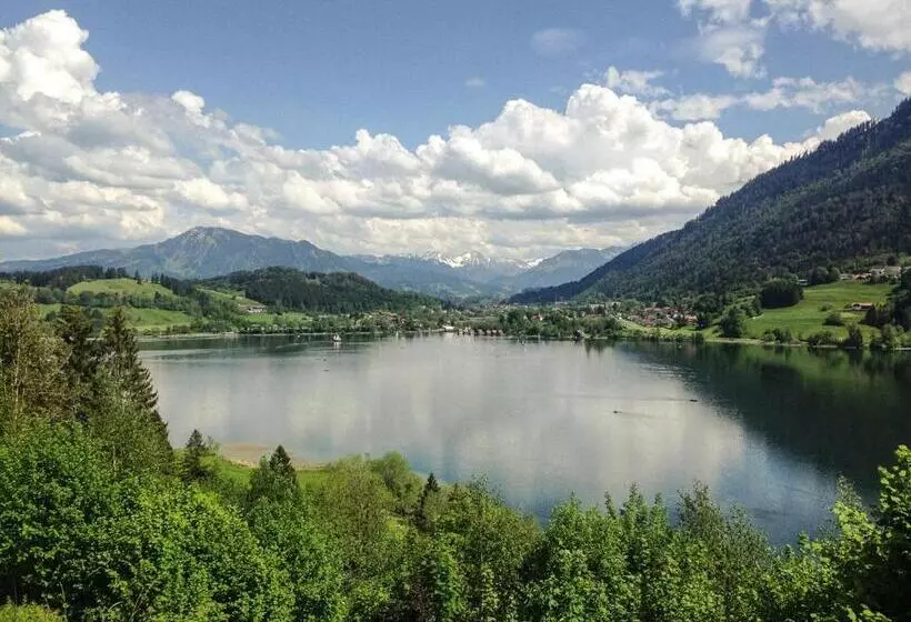 Aamiaismajoitus (B&B) Landhaus Alger