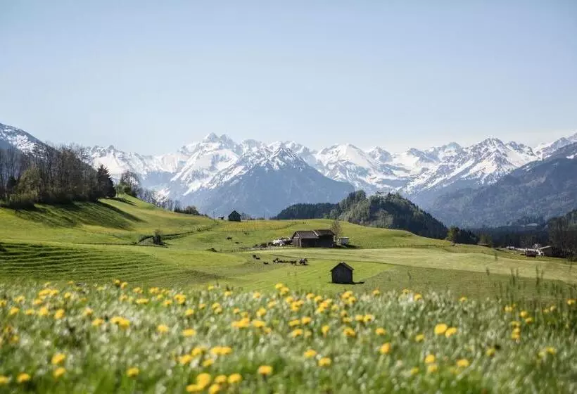 Aamiaismajoitus (B&B) Landhaus Alger