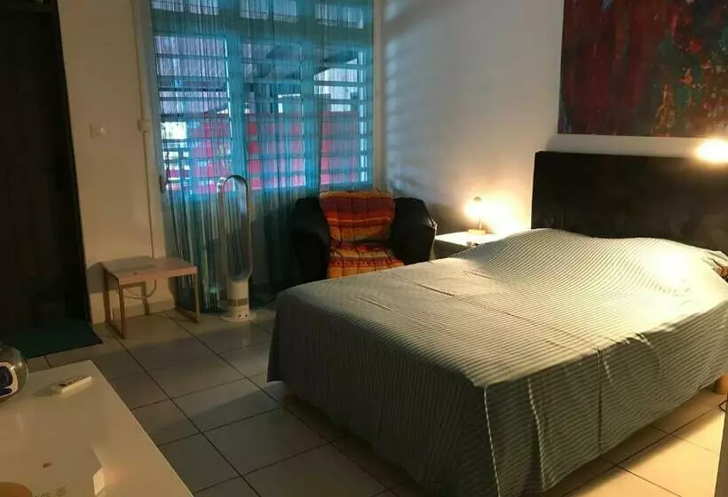 پانسیون Tampok Lodge